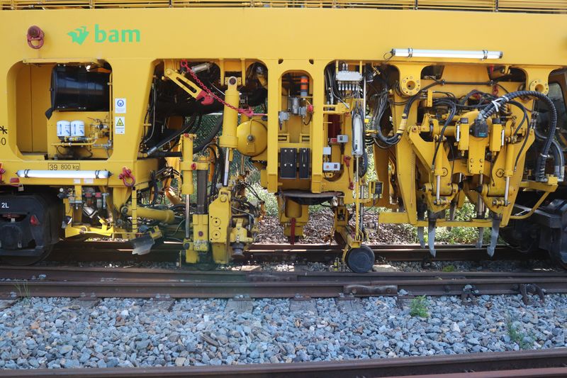 BAM Stopmachine met het fabrieksnummer 1214 en het UIC-nummer 99 84 942 8 702-7.